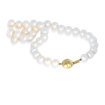 Freshwater Cultured Pearl Necklace N.V. £600